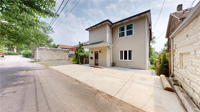 5445 Covode Pl, Squirrel Hill, PA 15217 - view of front of home with a patio