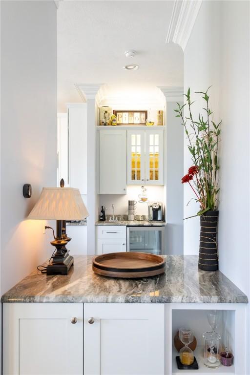 203 Ironwood Ct, Peters Twp, PA 15367 - indoor dry bar with wine cooler