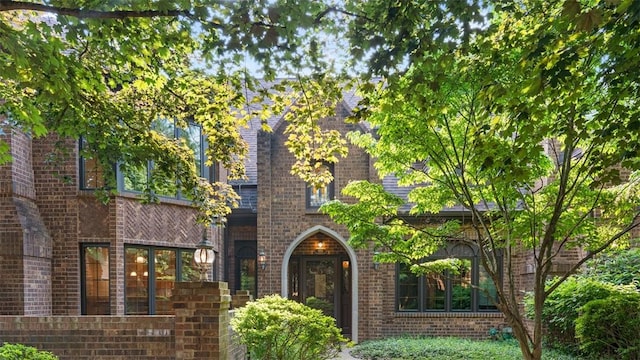 105 Bristol Sq, Ohara, PA 15238 - english style home featuring brick siding