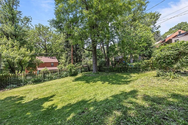 304 Fieldbrook Dr, Mt Lebanon, PA 15228 - view of fenced backyard