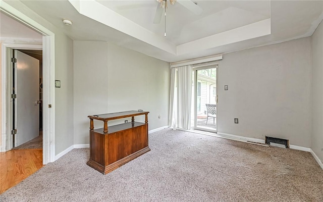 116 Parkfel Ave, Mccandless, PA 15237 - spare room featuring a raised ceiling, carpet flooring, a ceiling fan, and a smoke detector