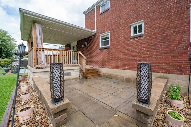 524 Saint Andrews Dr, Hempfield Twp Wml, PA 15601 - view of patio / terrace