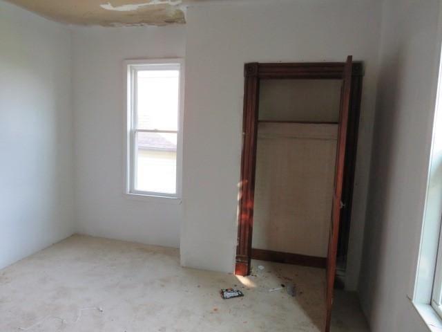 1250 Summerlea Ave, City Of Washington, PA 15301 - unfurnished bedroom with a closet