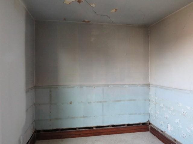 1250 Summerlea Ave, City Of Washington, PA 15301 - view of empty room