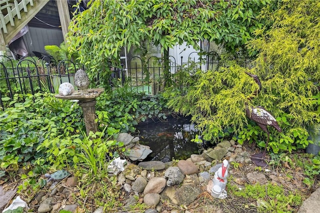914 E Smithfield St, Elizabeth Twp/Boro, PA 15135 - view of yard