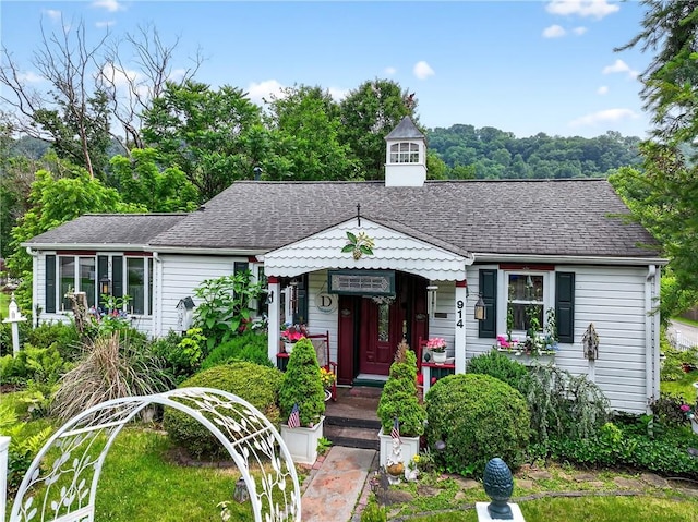 914 E Smithfield St, Elizabeth Twp/Boro, PA 15135 - view of front facade featuring a shingled roof