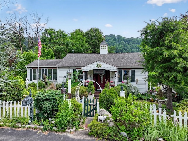 914 E Smithfield St, Elizabeth Twp/Boro, PA 15135 - view of front of home featuring a fenced front yard, a gate, and a shingled roof