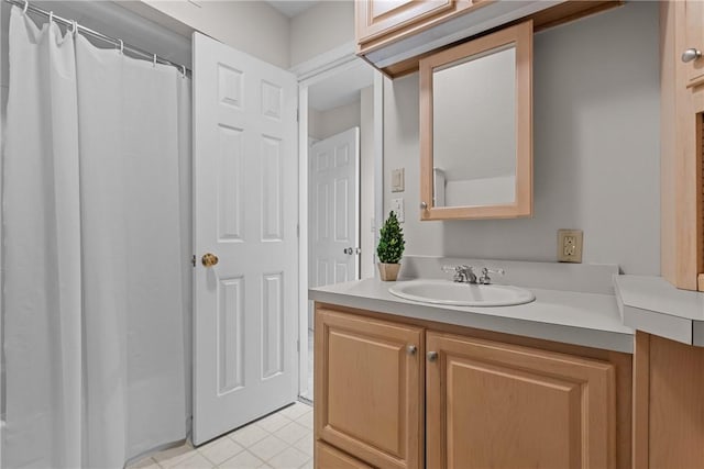 4 Pleasant Grove Dr, Patterson Heights, PA 15010 - full bathroom featuring vanity