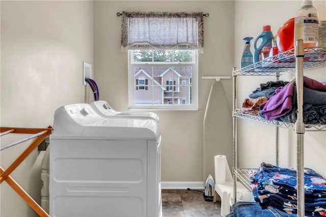 201 Millstream Ln, Zelienople Boro, PA 16063 - laundry area featuring separate washer and dryer and baseboards