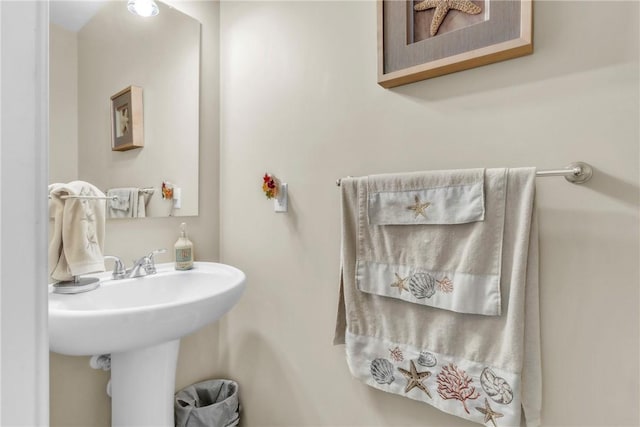 201 Millstream Ln, Zelienople Boro, PA 16063 - bathroom featuring a sink