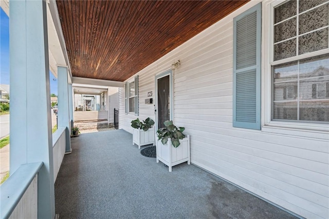 323 Fairmont St, Latrobe, PA 15650 - view of covered porch
