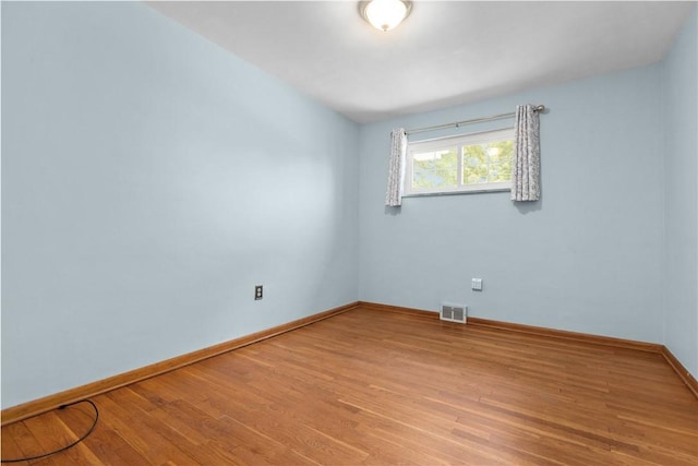 5311 Clearview Ave, Hopewell Twp Bea, PA 15001 - spare room featuring light wood-type flooring