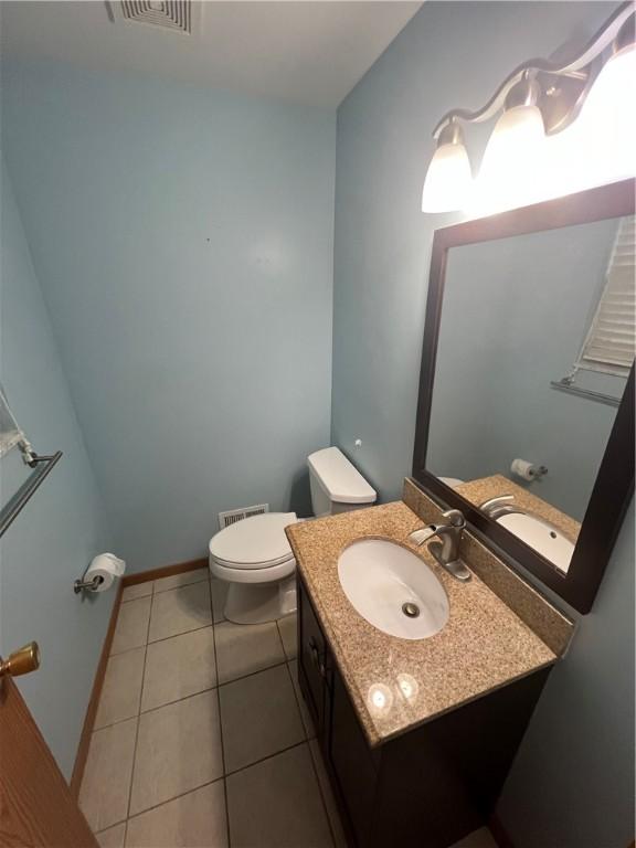 742 King St, Mckeesport, PA 15132 - bathroom featuring vanity and tile patterned floors