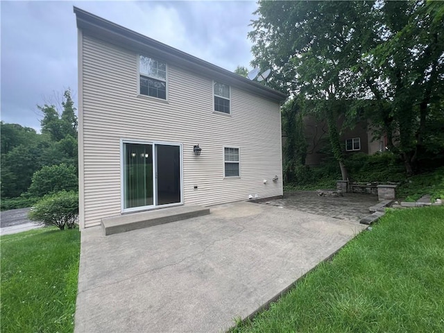 742 King St, Mckeesport, PA 15132 - rear view of house featuring a patio area and a yard