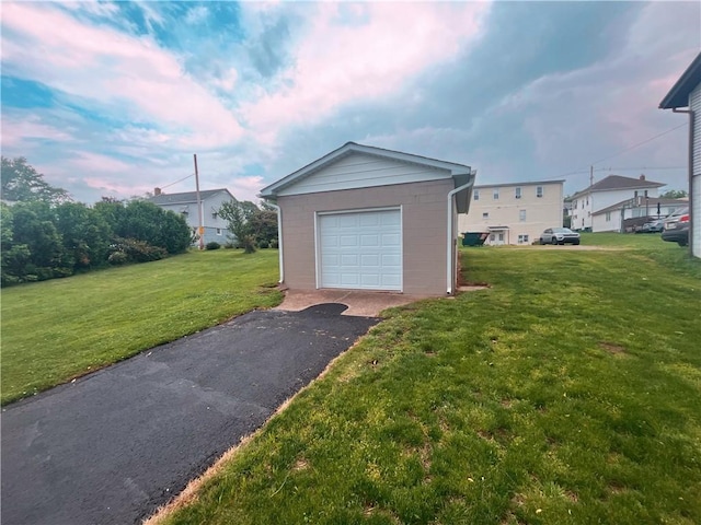 64 Beech St, Center Twp/Homer Cty, PA 15748 - detached garage with asphalt driveway