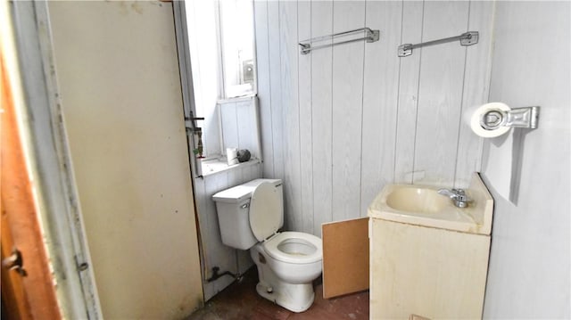3550 Camp St, Hill District, PA 15219 - bathroom featuring vanity and wood walls