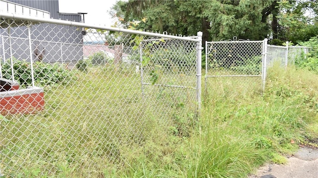 3550 Camp St, Hill District, PA 15219 - view of yard