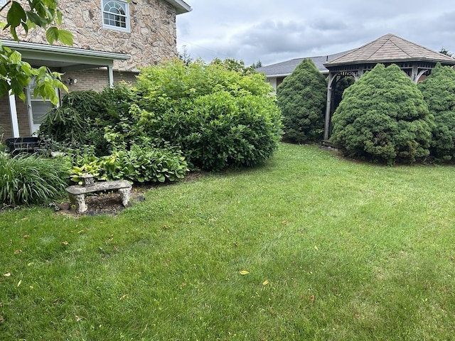 307 Debora Dr, Latrobe, PA 15650 - view of green lawn