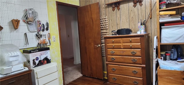 180 Pleasantview Dr, Ohioville, PA 15059 - detailed view of a desk and wood finished floors