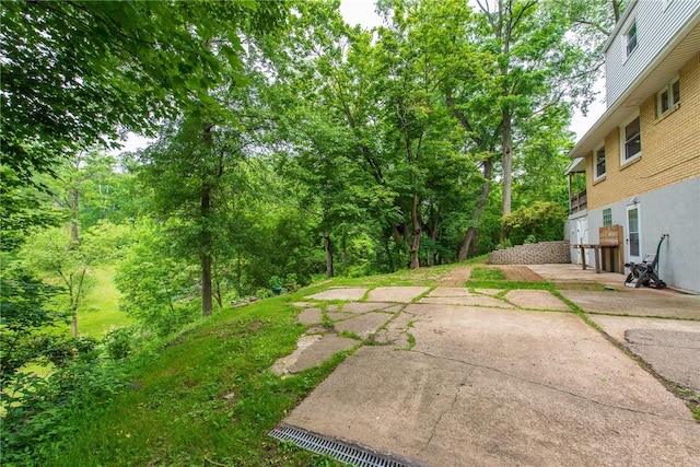 670 Lougeay Rd, Penn Hills, PA 15235 - view of yard featuring a patio area