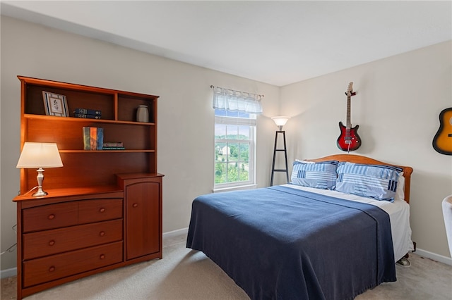 161 Buckingham Dr, Ohio Twp, PA 15237 - bedroom featuring light carpet and baseboards
