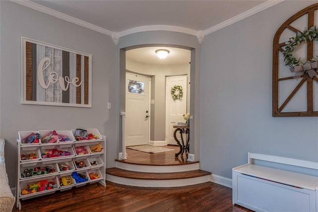 1283 Ashton Rd, Sharon, PA 16146 - foyer entrance with arched walkways, wood finished floors, and crown molding