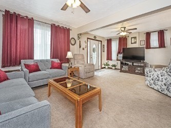 45 W Willock Rd, Brentwood, PA 15227 - photo 9