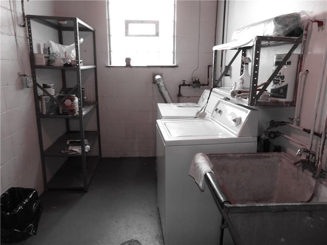 127 Louis Dr, Stowe Twp, PA 15136 - laundry area featuring independent washer and dryer and concrete block wall