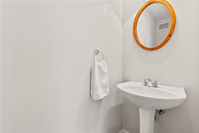 6032 Hawthorn Dr, Moon/Crescent Twp, PA 15108 - bathroom featuring baseboards and a sink