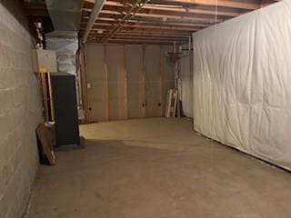 6032 Hawthorn Dr, Moon/Crescent Twp, PA 15108 - view of unfinished below grade area
