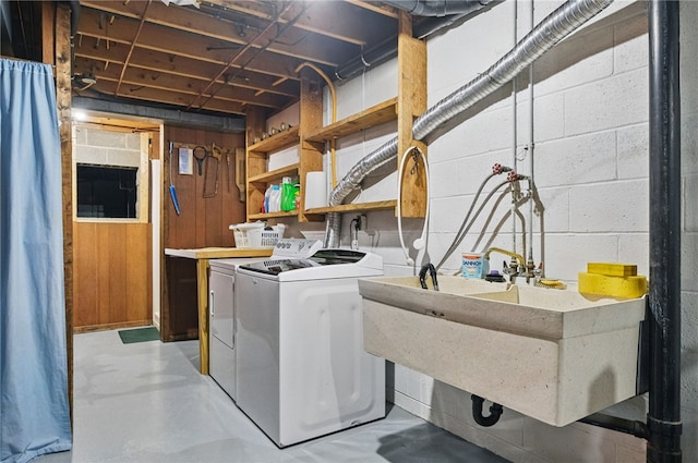 125 Timber Ridge Rd, Clinton Twp, PA 16056 - laundry room featuring washer and dryer and concrete block wall