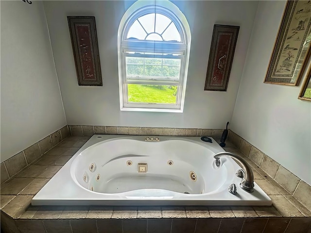 389 Rices Landing Rd, Luzerne Twp, PA 15433 - bathroom featuring a jetted tub