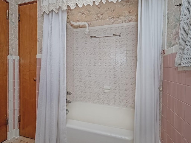 127 Pleasant Hills Blvd, Pleasant Hills, PA 15236 - full bathroom featuring shower / bath combo with shower curtain