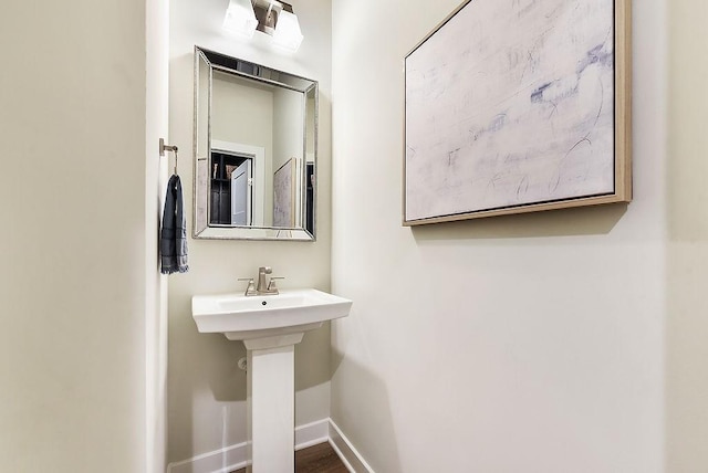 622 Burberry Blvd, Lehigh Twp, PA 16063 - bathroom with baseboards and a sink