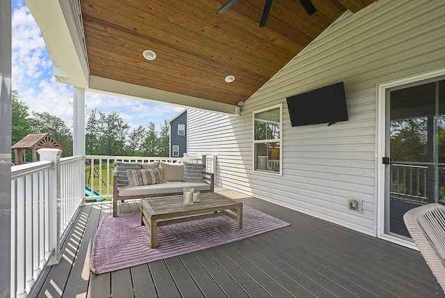 622 Burberry Blvd, Lehigh Twp, PA 16063 - wooden deck featuring outdoor lounge area and ceiling fan