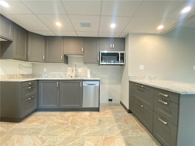446 Hoodridge Dr Unit 210, Castle Shannon, PA 15234 - kitchen with stainless steel appliances, a drop ceiling, gray cabinets, a peninsula, and recessed lighting