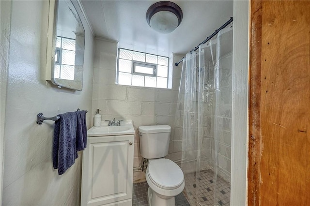 725 Dunster St, Brookline, PA 15226 - full bath with a tile shower, vanity, and tile patterned floors