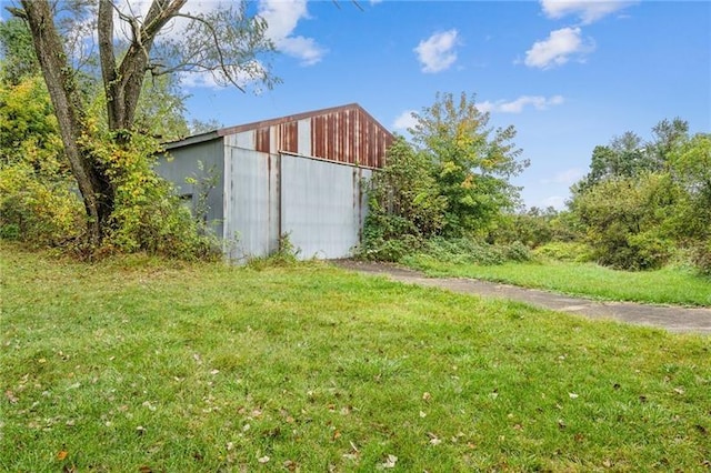 1920 Renton Rd, Plum Boro, PA 15239 - view of pole building featuring a lawn