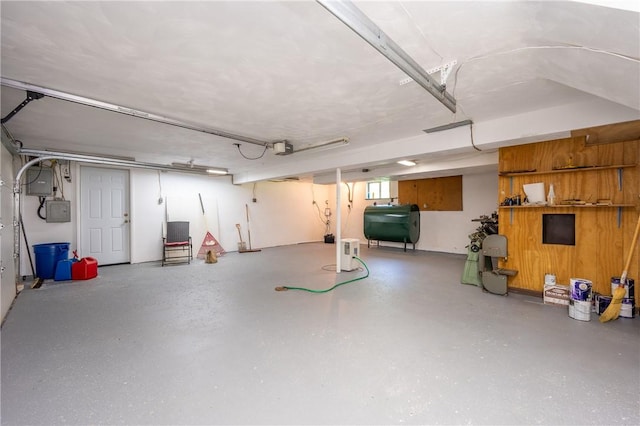 756 Arona Rd, Hempfield Twp Wml, PA 15672 - garage featuring oil tank