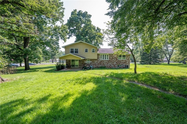756 Arona Rd, Hempfield Twp Wml, PA 15672 - view of green lawn