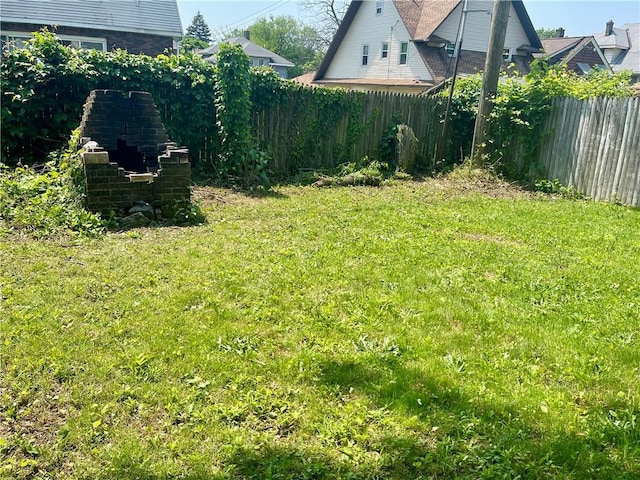 424 Hess Ave, Erie City, PA 16507 - view of yard