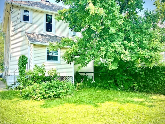 424 Hess Ave, Erie City, PA 16507 - view of green lawn