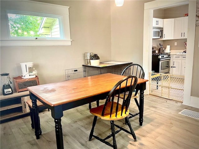 424 Hess Ave, Erie City, PA 16507 - dining space featuring light wood-style flooring