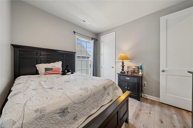 1431 Hastings Cres, South Fayette, PA 15017 - bedroom featuring light wood-style flooring and baseboards