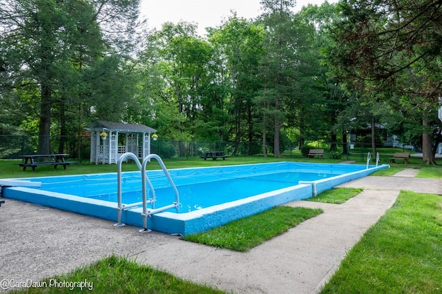 8 Windycrest Dr, Patterson Twp, PA 15010 - view of swimming pool featuring view of scattered trees
