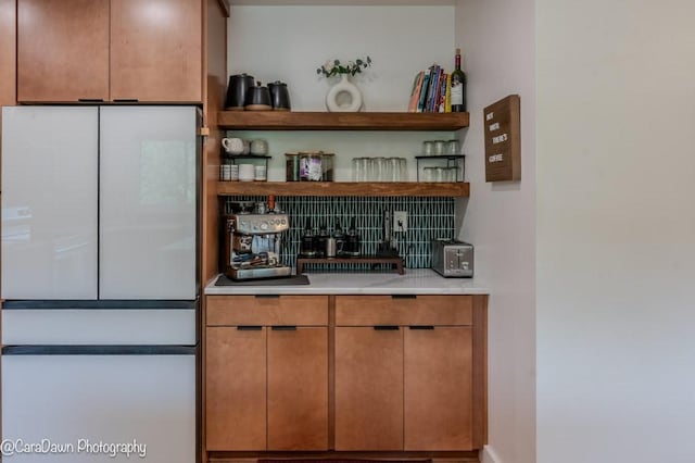 8 Windycrest Dr, Patterson Twp, PA 15010 - bar area with freestanding refrigerator and tasteful backsplash