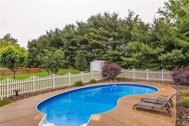 108 Birchwood Way, Penn Twp Wml, PA 15642 - view of swimming pool featuring a patio area, a fenced backyard, and view of scattered trees