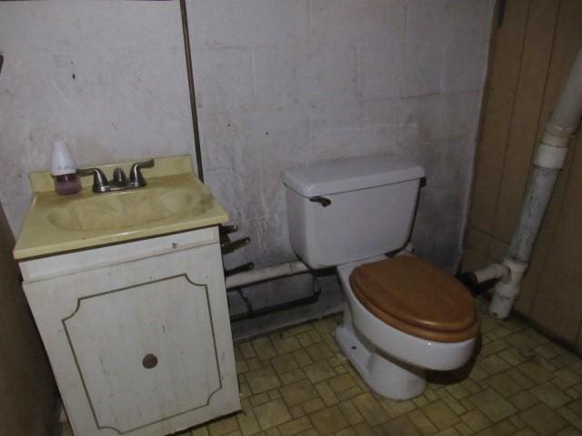 129 Windsor Dr, Penn Hills, PA 15235 - half bath with toilet and vanity