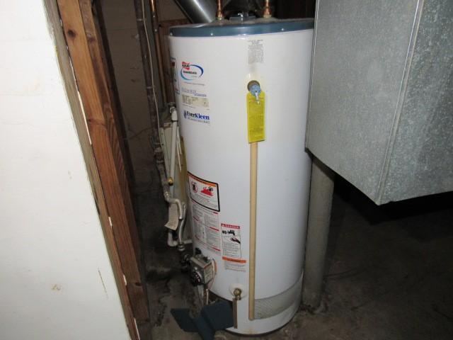 129 Windsor Dr, Penn Hills, PA 15235 - utilities featuring water heater