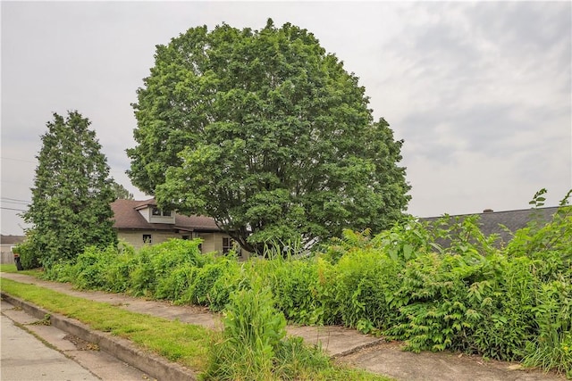 1505 Raymond Ave, Latrobe, PA 15650 - view of front facade